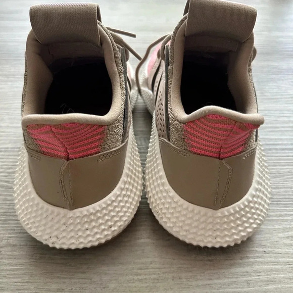 Adidas shoes  Size 5.5 fit like 6 excellent condition - Picture 5 of 8